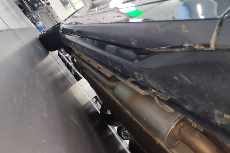 Used VOYAH FREE 2025 Model FREE+ Four-Wheel-Drive Qiankun Edition Right Side Sill