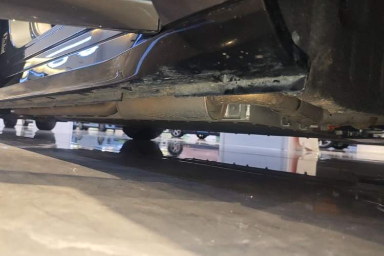 Used VOYAH FREE 2025 Model FREE+ Four-Wheel-Drive Qiankun Edition Right Side Sill