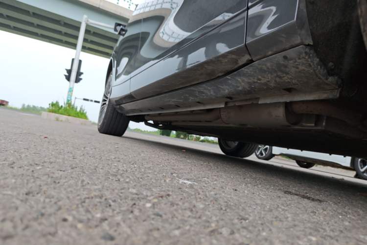 Used VOYAH FREE 2025 Model FREE+ Four-Wheel-Drive Qiankun Edition Right Side Sill
