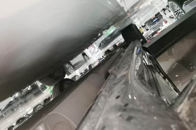 Used VOYAH FREE 2025 Model FREE+ Four-Wheel-Drive Qiankun Edition Right Side Sill