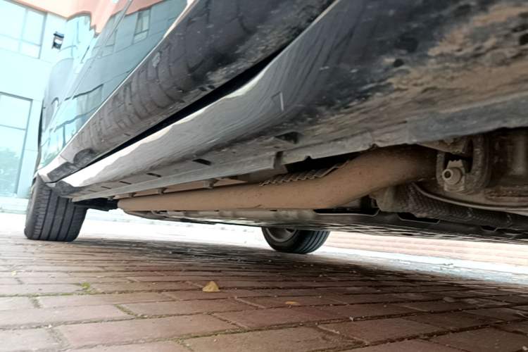 Used VOYAH FREE 2025 318 259 km All-Wheel-Drive Exploration Edition Right Side Sill