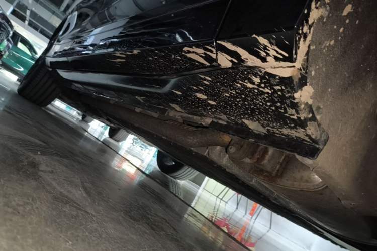 Used VOYAH FREE 2025 318 318 km Rear-Drive Touring Edition Right Side Sill