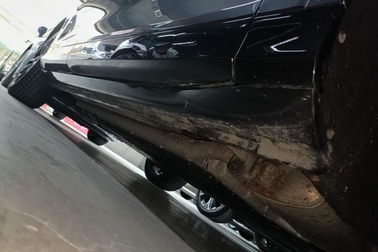 Used VOYAH FREE 2025 318 318 km Rear-Drive Touring Edition Right Side Sill