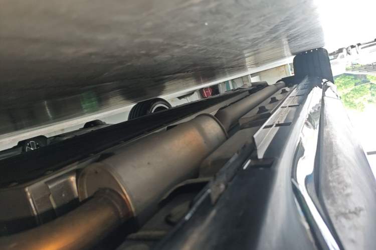 Used VOYAH FREE 2025 Model FREE+ Four-Wheel-Drive Qiankun Edition Right Side Sill