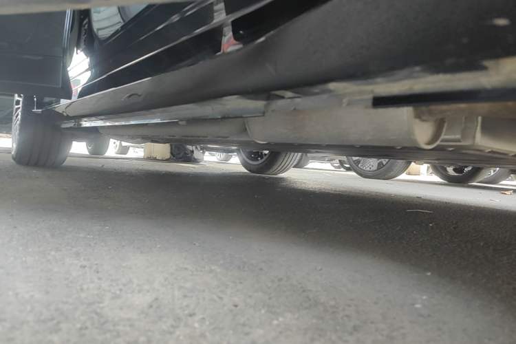 Used VOYAH FREE 2025 Model FREE+ Four-Wheel-Drive Qiankun Edition Right Side Sill