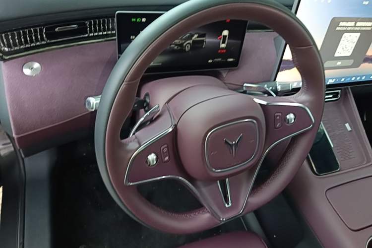 Used VOYAH FREE 2025 Model FREE+ Four-Wheel-Drive Qiankun Edition Steering Wheel