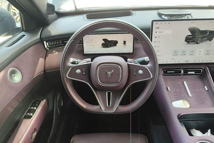 Used VOYAH FREE 2025 Model FREE+ Four-Wheel-Drive Qiankun Edition Steering Wheel