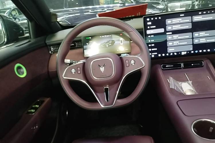 Used VOYAH FREE 2025 Model FREE+ Four-Wheel-Drive Qiankun Edition Steering Wheel