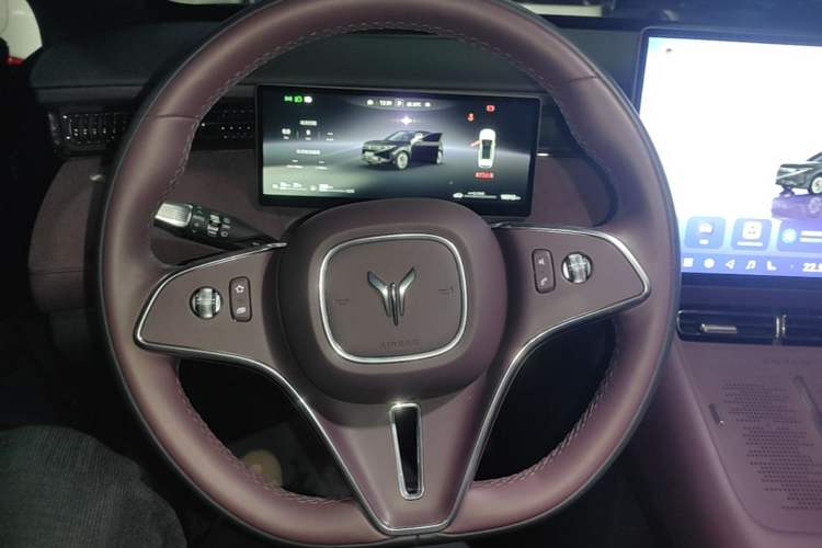 Used VOYAH FREE 2025 Model FREE+ Rear-Drive Qiankun Edition Steering Wheel