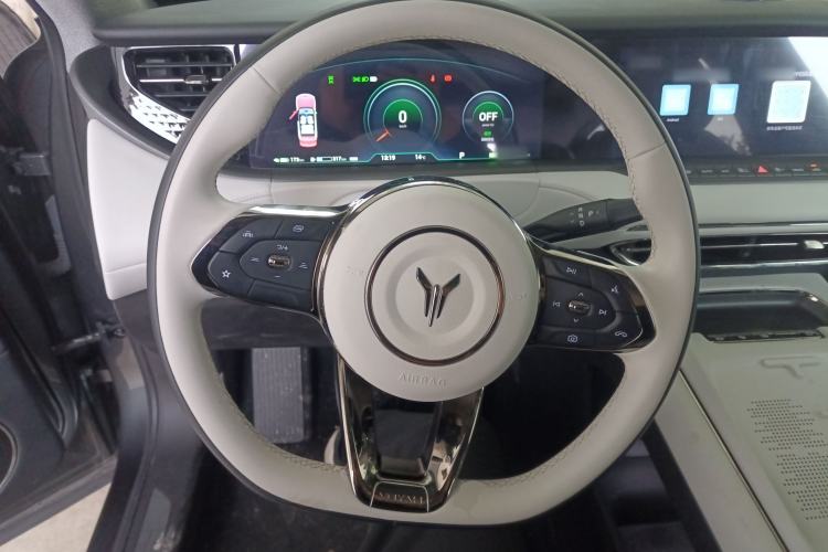 Used VOYAH FREE 2025 318 318 km Rear-Drive Touring Edition Steering Wheel