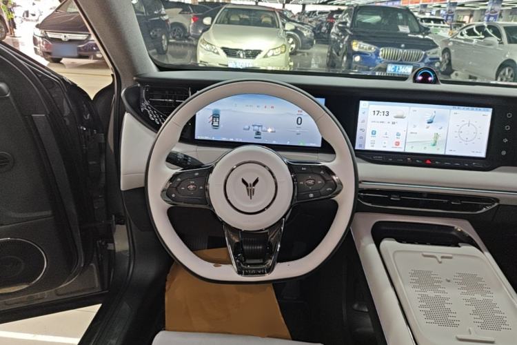 Used VOYAH FREE 2025 318 318 km Rear-Drive Touring Edition Steering Wheel