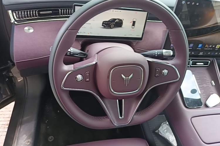 Used VOYAH FREE 2025 Model FREE+ Rear-Drive Qiankun Edition Steering Wheel