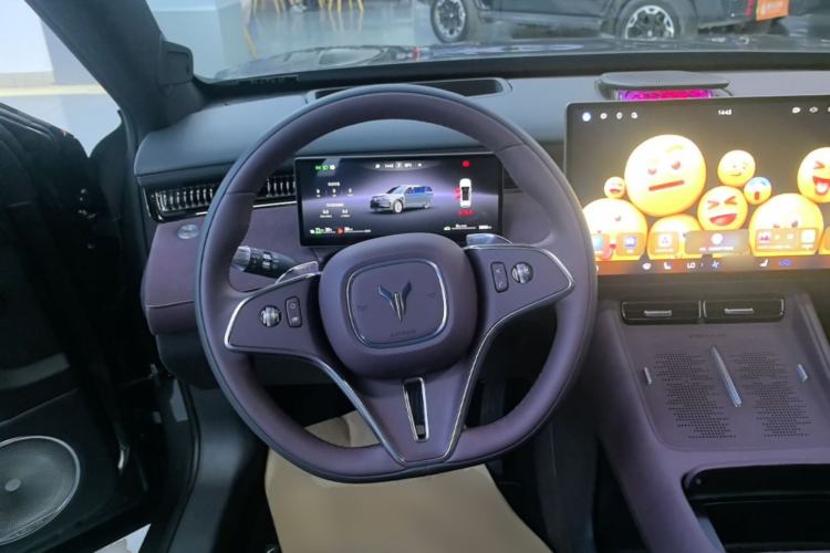 Used VOYAH FREE 2025 Model FREE+ Four-Wheel-Drive Qiankun Edition Steering Wheel