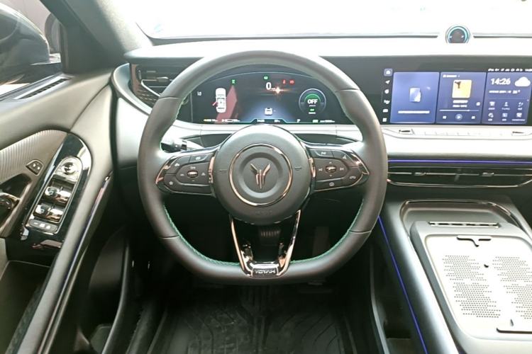 Used VOYAH FREE 2025 318 259 km All-Wheel-Drive Exploration Edition Steering Wheel