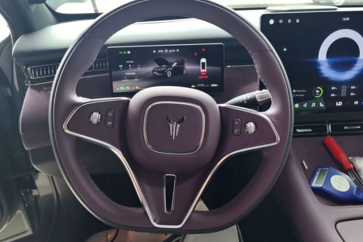 Used VOYAH FREE 2025 Model FREE+ Rear-Drive Qiankun Edition Steering Wheel