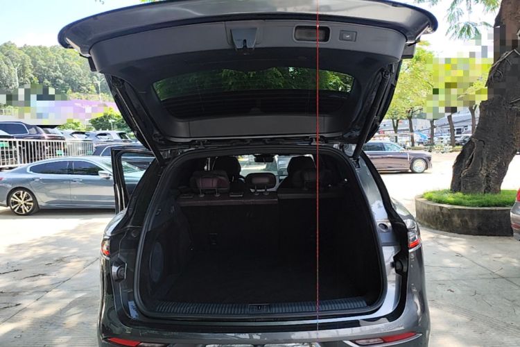Used VOYAH FREE 2025 Model FREE+ Four-Wheel-Drive Qiankun Edition Trunk