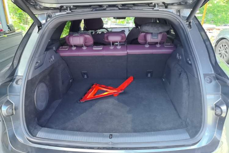 Used VOYAH FREE 2025 Model FREE+ Four-Wheel-Drive Qiankun Edition Trunk