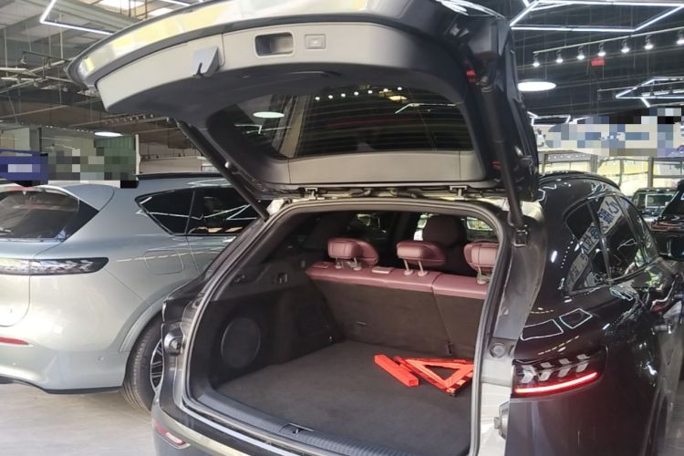 Used VOYAH FREE 2025 Model FREE+ Four-Wheel-Drive Qiankun Edition Trunk