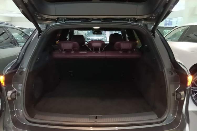 Used VOYAH FREE 2025 Model FREE+ Four-Wheel-Drive Qiankun Edition Trunk