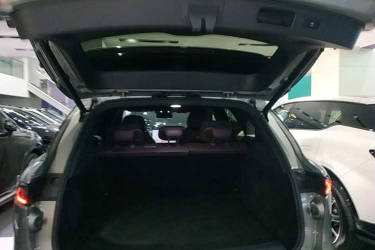 Used VOYAH FREE 2025 Model FREE+ Four-Wheel-Drive Qiankun Edition Trunk
