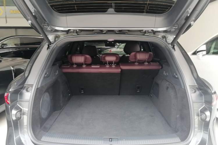 Used VOYAH FREE 2025 Model FREE+ Four-Wheel-Drive Qiankun Edition Trunk