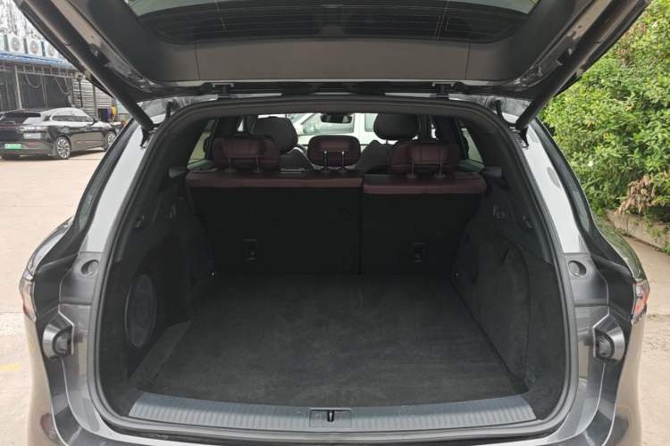 Used VOYAH FREE 2025 Model FREE+ Four-Wheel-Drive Qiankun Edition Trunk