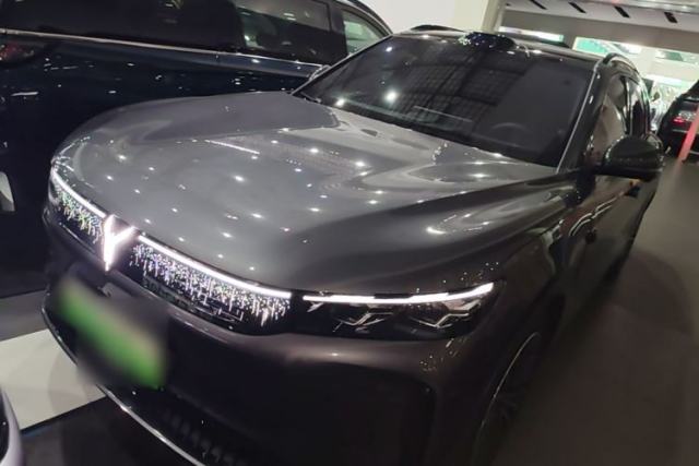 Used VOYAH FREE 2025 Model FREE+ Four-Wheel-Drive Qiankun Edition