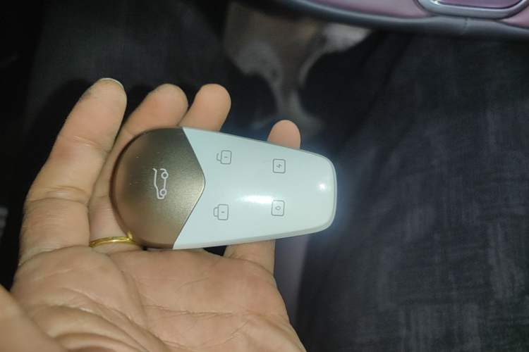 Used VOYAH FREE 2025 Model FREE+ Four-Wheel-Drive Qiankun Edition Vehicle Key