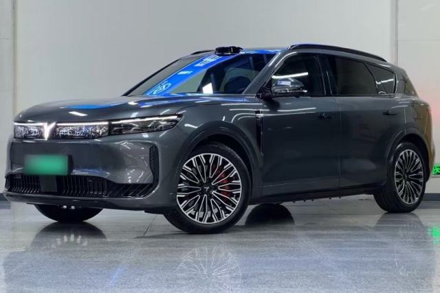 VOYAH FREE 2025 Model FREE+ Four-Wheel-Drive Qiankun Edition с пробегом