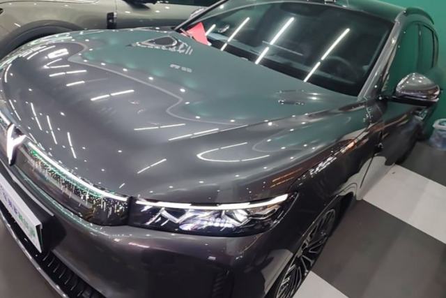 VOYAH FREE 2025 Model FREE+ Four-Wheel-Drive Qiankun Edition с пробегом