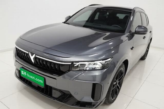 Used VOYAH FREE 2025 318 259 km All-Wheel-Drive Exploration Edition