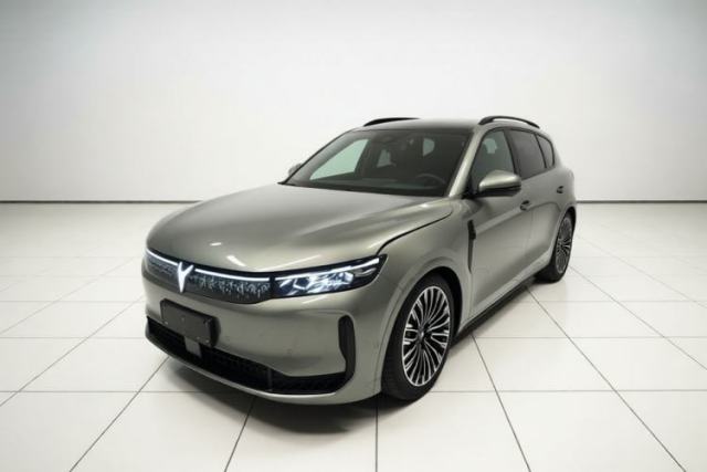 Używany VOYAH FREE 2025 Model FREE+ Four-Wheel-Drive Qiankun Edition