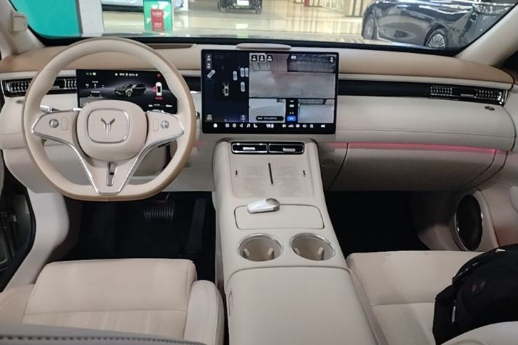 Used VOYAH FREE 2025 Model FREE+ Four-Wheel-Drive Qiankun Edition Center Console