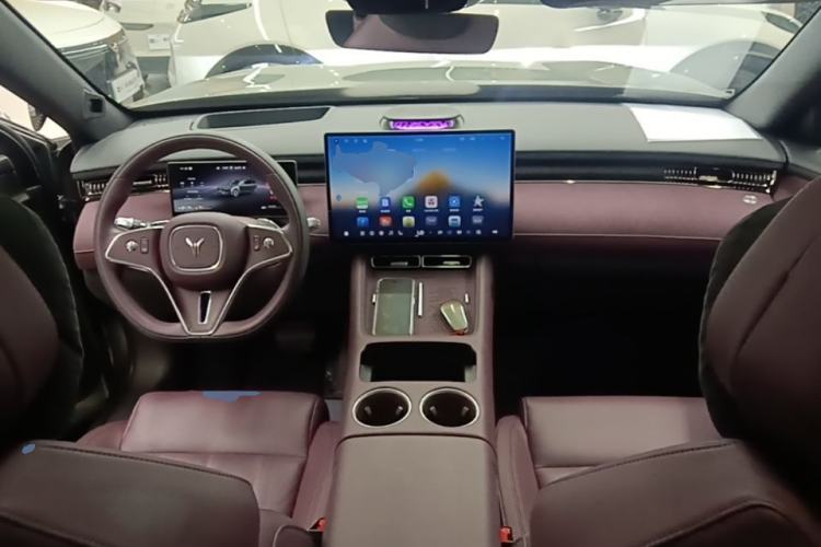 Used VOYAH FREE 2025 Model FREE+ Four-Wheel-Drive Qiankun Edition Center Console