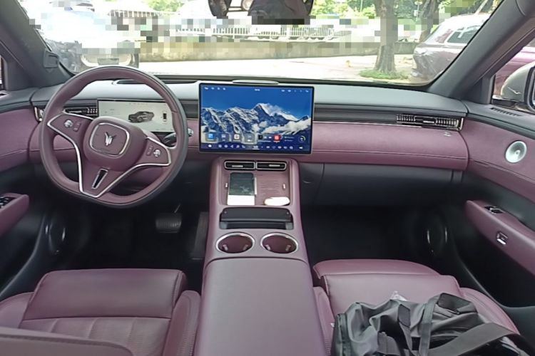 Used VOYAH FREE 2025 Model FREE+ Rear-Drive Qiankun Edition Center Console