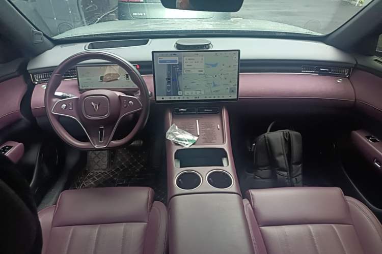 Used VOYAH FREE 2025 Model FREE+ Rear-Drive Qiankun Edition Center Console