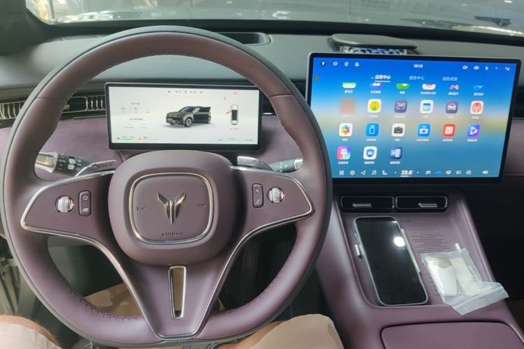 Used VOYAH FREE 2025 Model FREE+ Four-Wheel-Drive Qiankun Edition Center Console