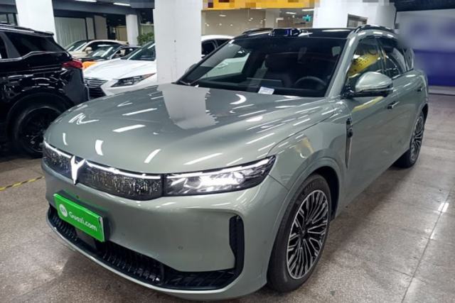 Ojetý VOYAH FREE 2025 Model FREE+ Four-Wheel-Drive Qiankun Edition