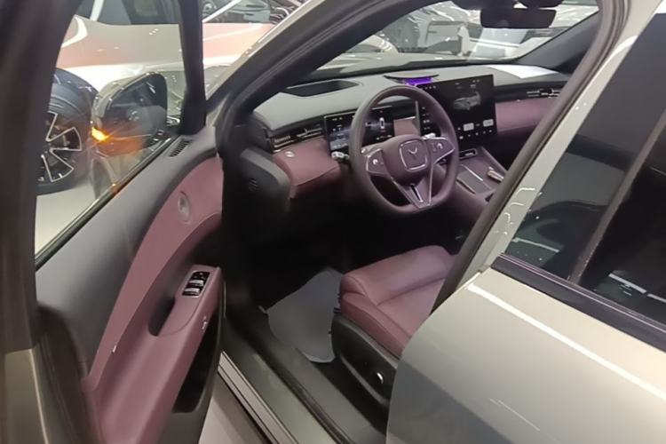 Used VOYAH FREE 2025 Model FREE+ Four-Wheel-Drive Qiankun Edition Driver Seat