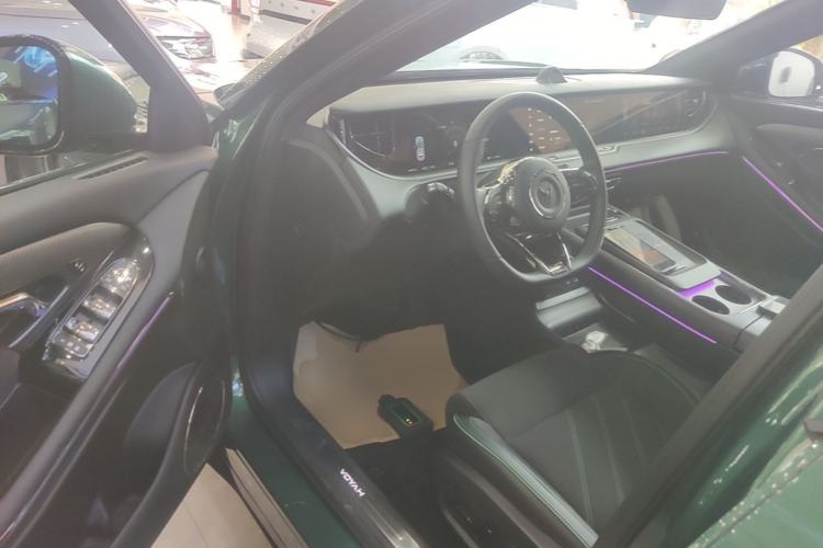 Used VOYAH FREE 2025 318 318 km Rear-Drive Touring Edition Driver Seat