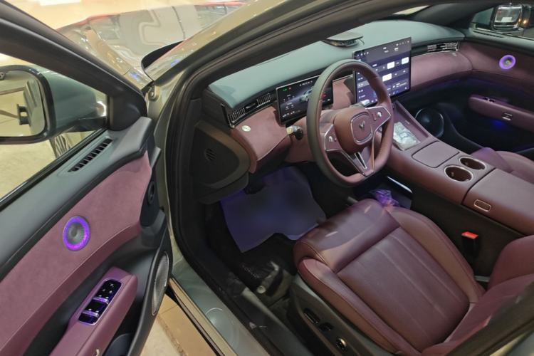 Used VOYAH FREE 2025 Model FREE+ Four-Wheel-Drive Qiankun Edition Driver Seat