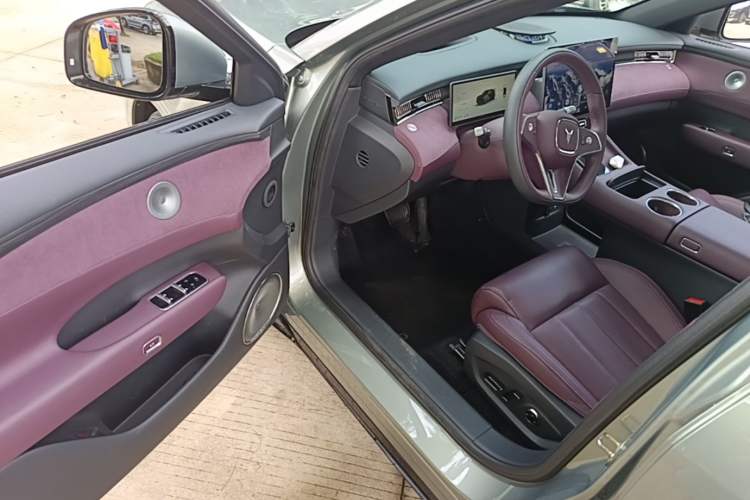 Used VOYAH FREE 2025 Model FREE+ Rear-Drive Qiankun Edition Driver Seat