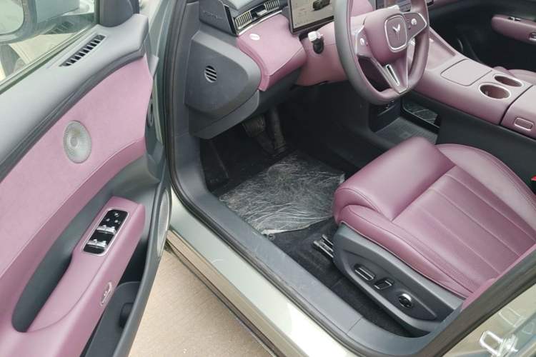 Used VOYAH FREE 2025 Model FREE+ Rear-Drive Qiankun Edition Driver Seat