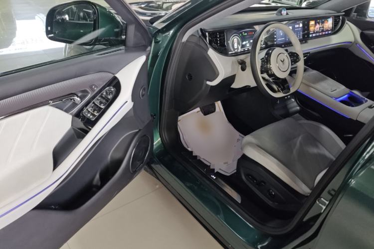 Used VOYAH FREE 2025 318 318 km Rear-Drive Touring Edition Driver Seat