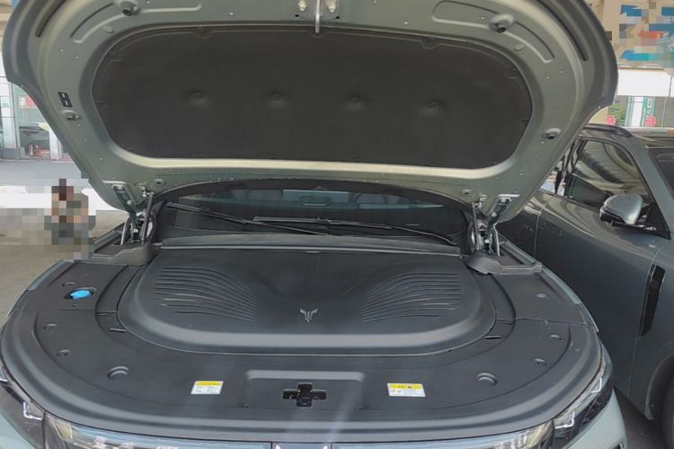 Used VOYAH FREE 2025 Model FREE+ Rear-Drive Qiankun Edition Engine Bay