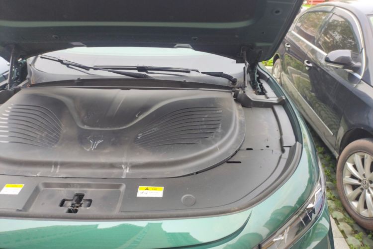 Used VOYAH FREE 2025 318 318 km Rear-Drive Touring Edition Engine Bay Left