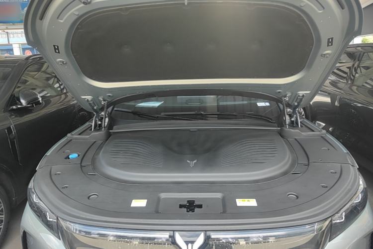Used VOYAH FREE 2025 Model FREE+ Four-Wheel-Drive Qiankun Edition Engine Bay