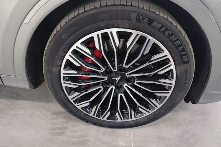 Used VOYAH FREE 2025 Model FREE+ Four-Wheel-Drive Qiankun Edition Exterior 4