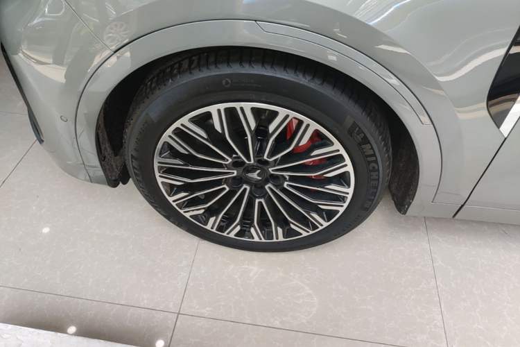 Used VOYAH FREE 2025 Model FREE+ Four-Wheel-Drive Qiankun Edition Exterior 4