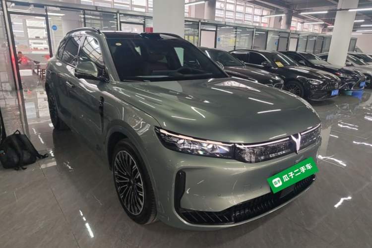 Used VOYAH FREE 2025 Model FREE+ Rear-Drive Qiankun Edition Front Right 45 Deg